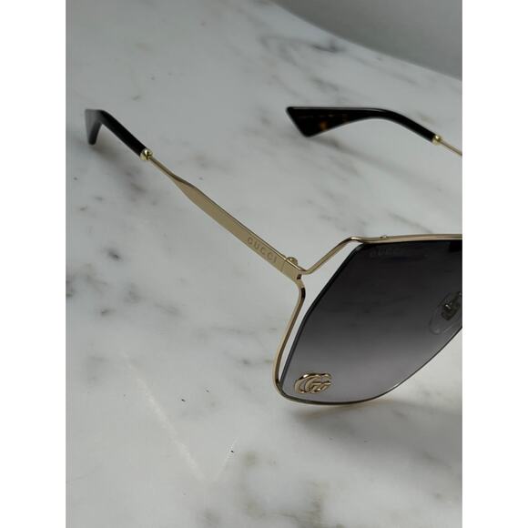 NEW Gucci GG0817S Marmont Logo Oversized Gold Sunglasses - Picture 7 of 9